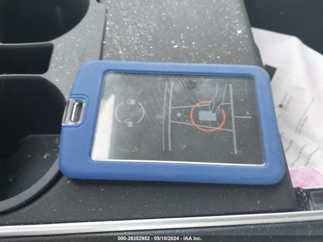 2020 TESLA MODEL Y 5YJYGDEE8LF032663 Photo 10
