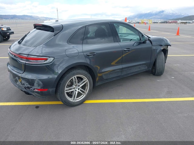 2020 PORSCHE MACAN WP1AA2A51LLB04487 Photo 3