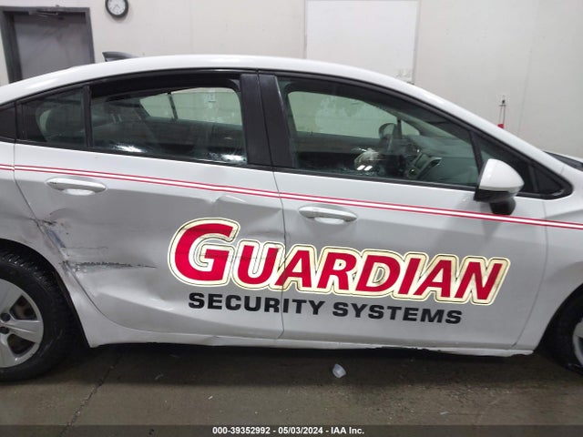 Chevrolet Cruze Ls Auto 2018 1G1BC5SM3J7185529 Image 13