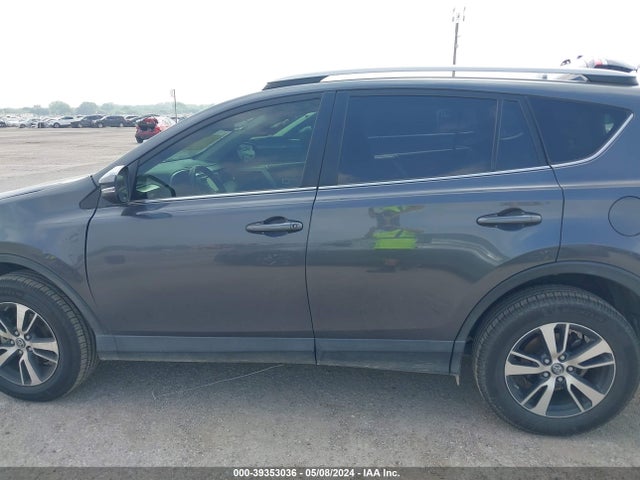 Toyota Rav4 Xle 2017 JTMWFREV5HD103453 Image 14