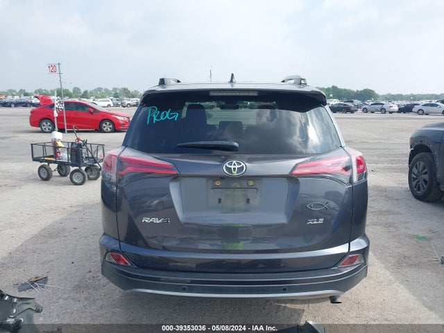 Toyota Rav4 Xle 2017 JTMWFREV5HD103453 Image 16