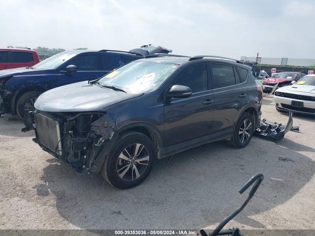 Toyota Rav4 Xle 2017 JTMWFREV5HD103453 Image 2