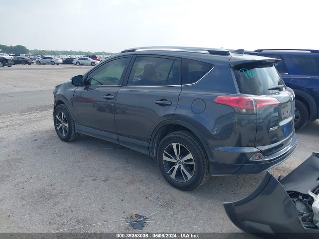 Toyota Rav4 Xle 2017 JTMWFREV5HD103453 Image 3