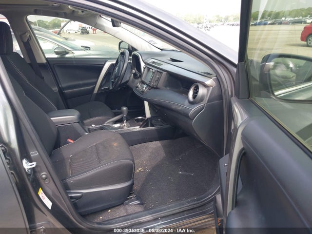 Toyota Rav4 Xle 2017 JTMWFREV5HD103453 Image 5