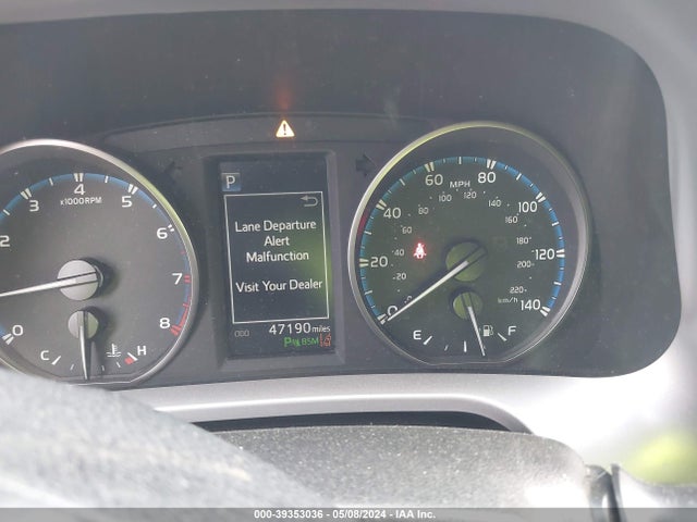 Toyota Rav4 Xle 2017 JTMWFREV5HD103453 Image 7