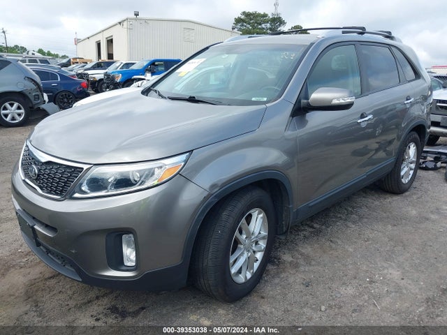 KIA SORENTO LX 2014 5XYKT3A62EG430859 Image 2