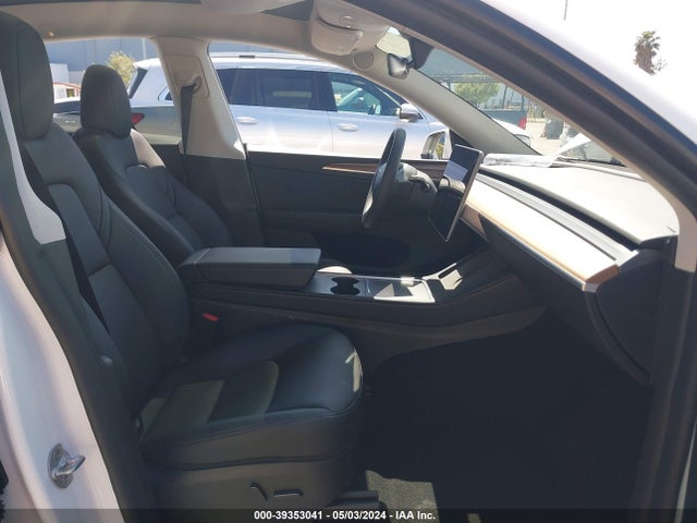 2023 TESLA MODEL Y 7SAYGDEE7PF864472 Photo 4