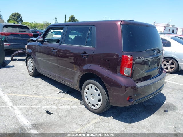 JTLZE4FE1FJ072965 Scion Xb 686 Parklan Edition