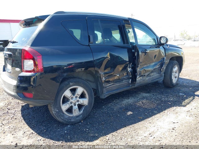 1C4NJCEB4HD162992 Jeep Compass Latitude Fwd