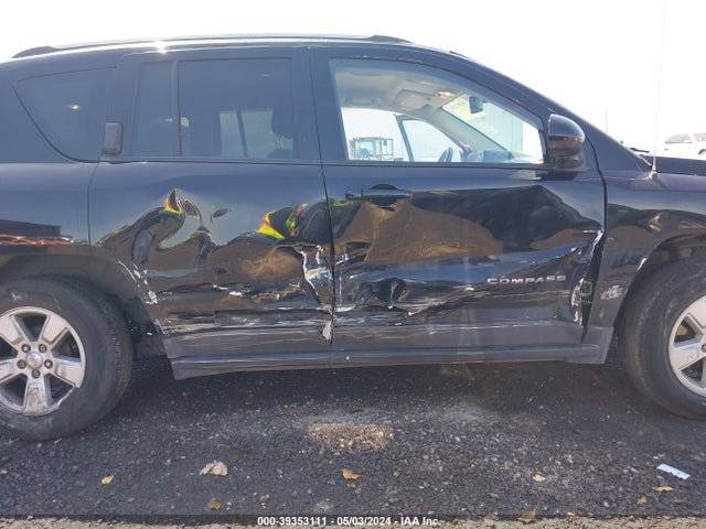 1C4NJCEB4HD162992 Jeep Compass Latitude Fwd