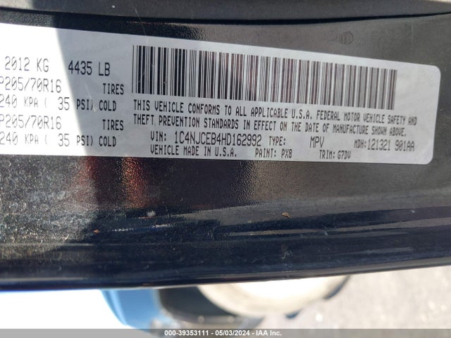 1C4NJCEB4HD162992 Jeep Compass Latitude Fwd