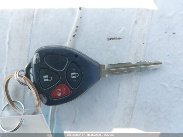 VNKKTUD30FA019671 Toyota YARIS LE