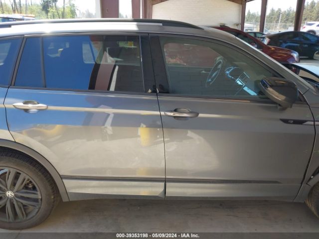 3VV8B7AX2NM130479 Volkswagen Tiguan 2.0t Se R-line Black