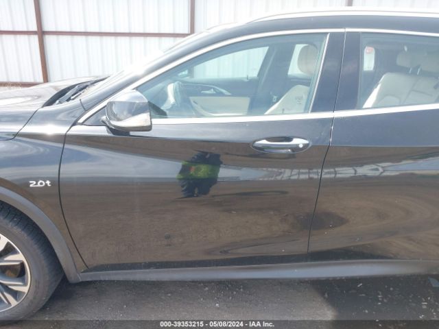 SJKCH5CR1HA024789 Infiniti Qx30 Premium