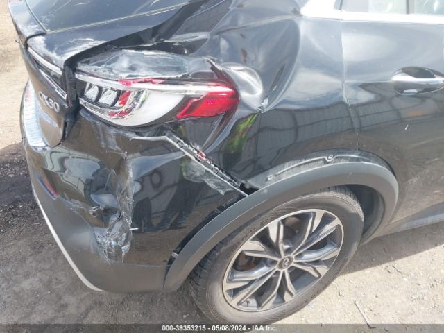 SJKCH5CR1HA024789 Infiniti Qx30 Premium
