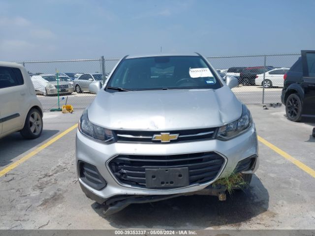 KL7CJKSB3LB327096 Chevrolet Trax Fwd Ls