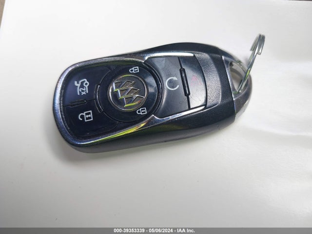 1G4ZP5SS3HU205374 Buick Lacrosse Essence