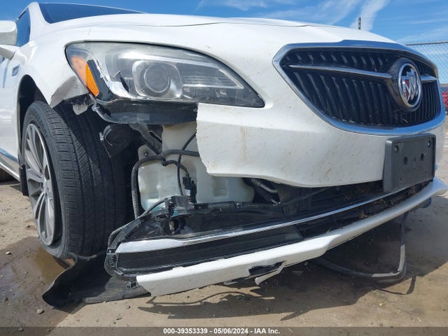 1G4ZP5SS3HU205374 Buick Lacrosse Essence