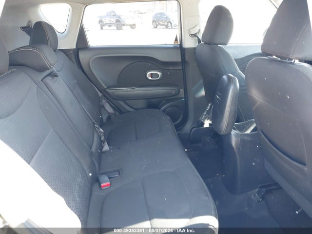 KIA SOUL + 2015 KNDJP3A54F7114871 Image 8
