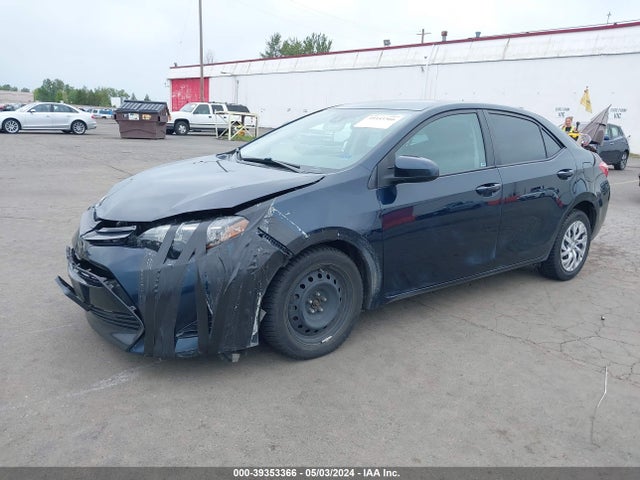 Toyota COROLLA LE 2019 2T1BURHEXKC134721 Image 2