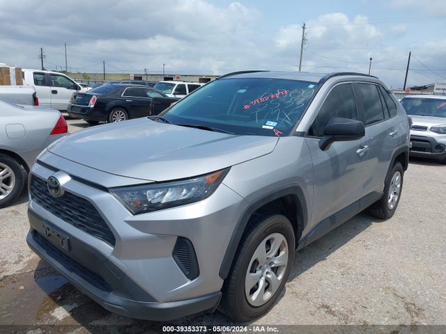 Toyota RAV4 LE 2019 JTMH1RFVXKD005533 Image 2