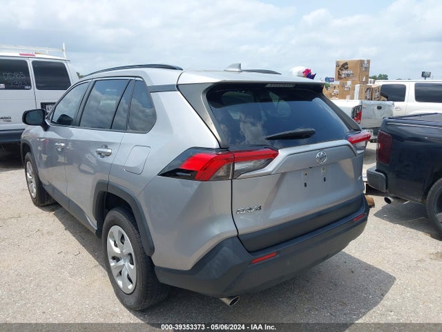 Toyota RAV4 LE 2019 JTMH1RFVXKD005533 Image 3