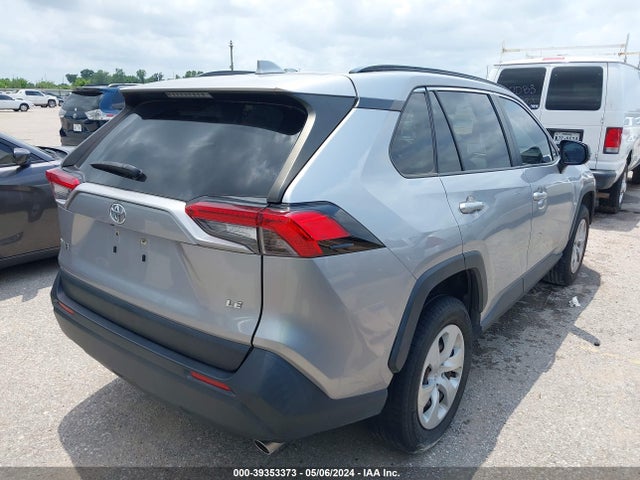 Toyota RAV4 LE 2019 JTMH1RFVXKD005533 Image 4