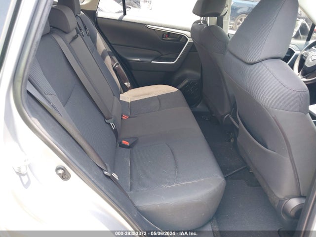 Toyota RAV4 LE 2019 JTMH1RFVXKD005533 Image 8