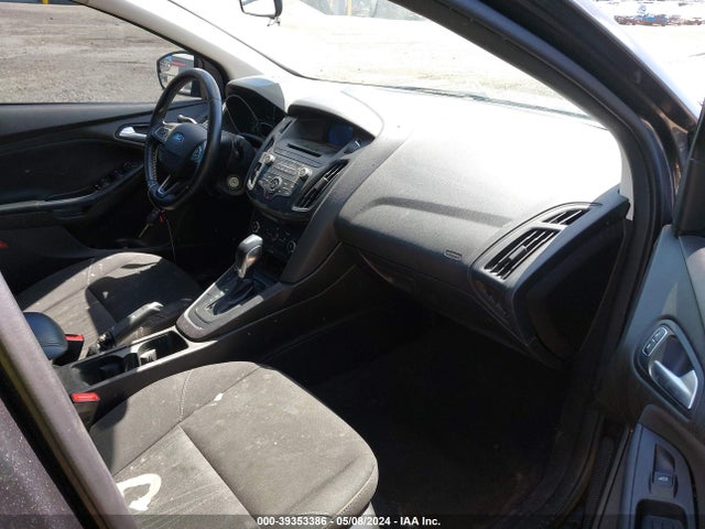 Ford FOCUS SE 2016 1FADP3F28GL365449 Image 5