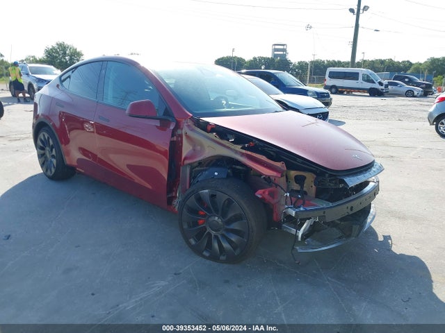2024 TESLA MODEL Y 7SAYGDEFXRF033964 Photo 0