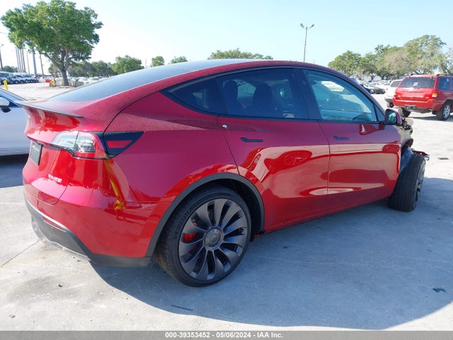 2024 TESLA MODEL Y 7SAYGDEFXRF033964 Photo 3