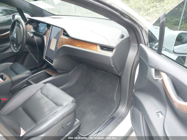 5YJXCAE24LF240096 Tesla Model X Long Range Dual Motor All-wheel Drive/long Range Plus Dual Motor All-wheel Drive