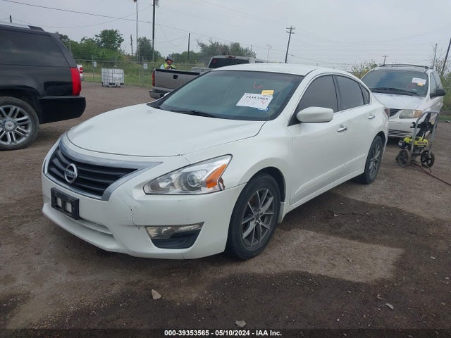 Nissan Altima 2.5 S 2014 1N4AL3AP6EN348443 Image 2