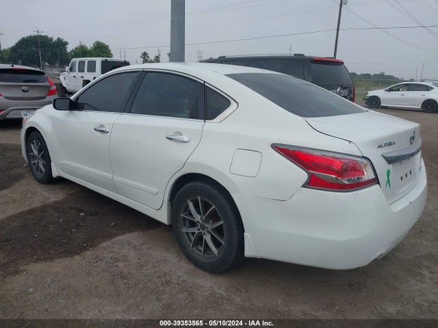 Nissan Altima 2.5 S 2014 1N4AL3AP6EN348443 Image 3