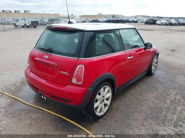 2006 MINI COOPER S WMWRE33586TJ35748 Photo 3