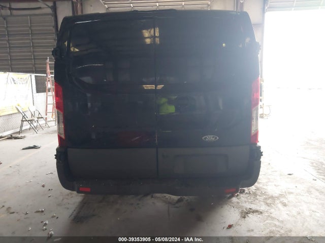 Ford Transit-150 2016 1FTYE1YM3GKA66400 Image 17