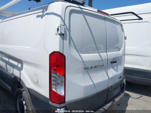 Ford Transit-250 2023 1FTBR1Y82PKA35572 Image 17