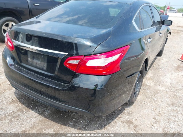 Nissan Altima 2.5 S 2018 1N4AL3AP6JC223299 Image 17