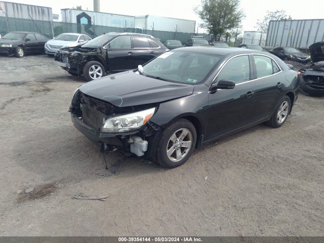 Chevrolet MALIBU 1LT 2015 1G11C5SL0FF102297 Image 2