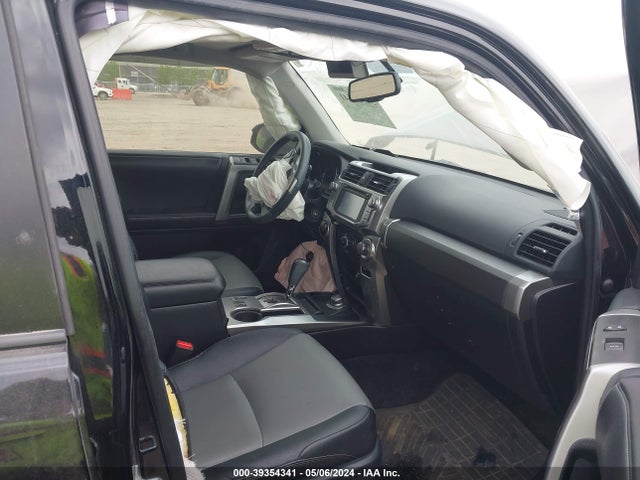 Toyota 4RUNNER SR5 2016 JTEBU5JR2G5335843 Image 5