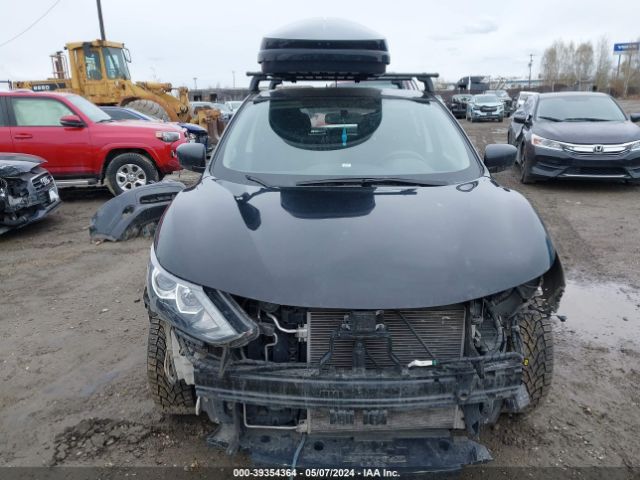 JN1BJ1CR8JW256443 Nissan Rogue Sport S
