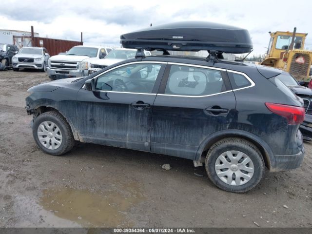 JN1BJ1CR8JW256443 Nissan Rogue Sport S