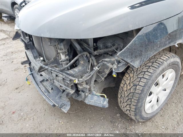 JN1BJ1CR8JW256443 Nissan Rogue Sport S