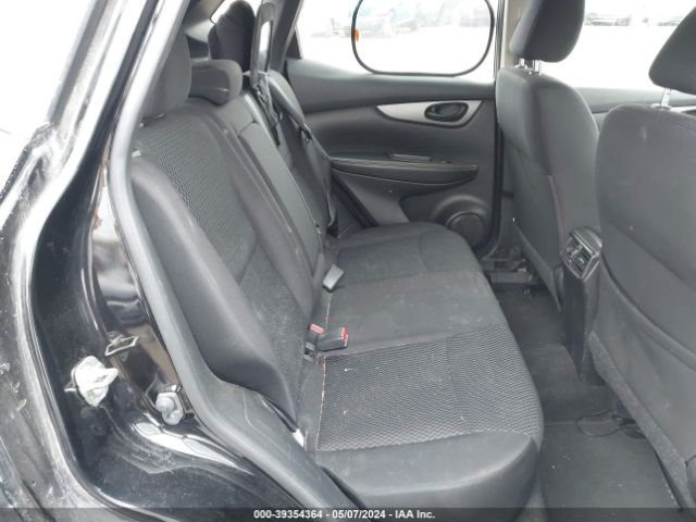 JN1BJ1CR8JW256443 Nissan Rogue Sport S