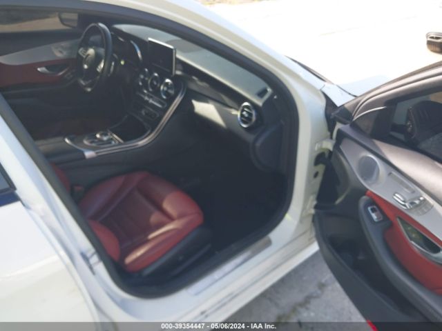 55SWF4JB5JU265627 Mercedes-Benz C 300