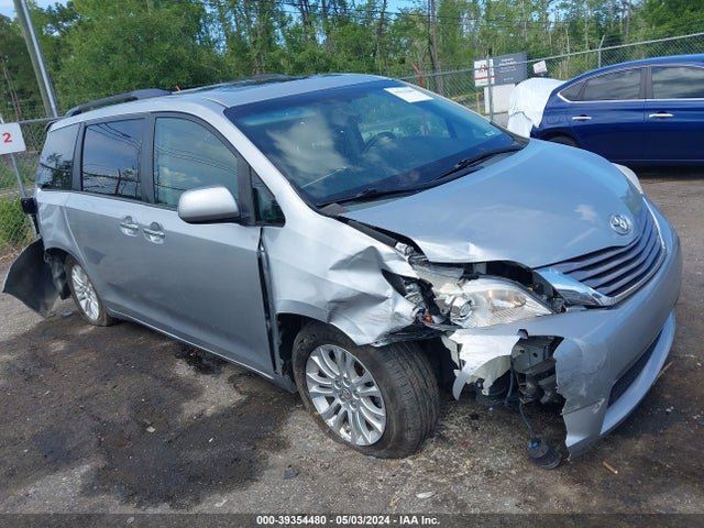 Toyota Sienna Limited 7 Passenger/limited Premium 7 Passenger/xle 7 Passenger/xle 8 Passenger 2015 5TDYK3DC6FS625088 main image