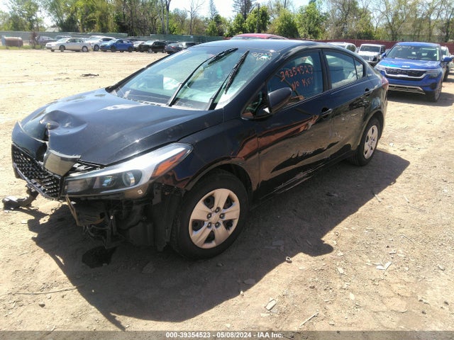 KIA FORTE LX 2017 3KPFL4A74HE118043 Image 2