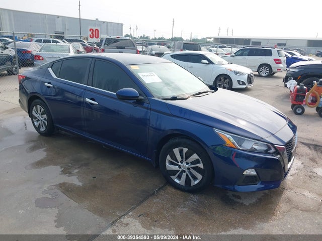 2019 1N4BL4BV6KN311590 main image