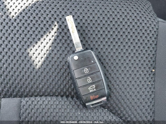 KIA Optima Lx 2019 5XXGT4L39KG338209 Image 11