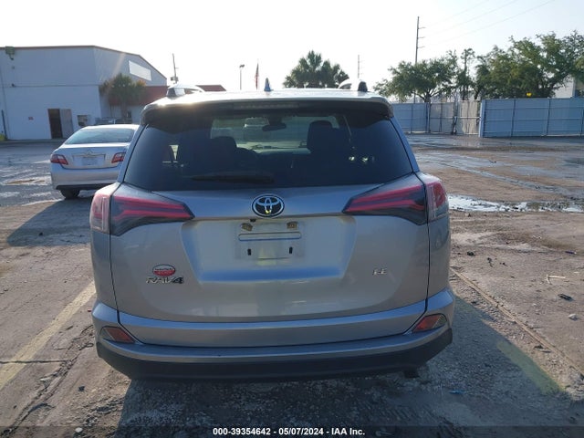 Toyota RAV4 LE 2018 JTMZFREV1JJ159197 Image 16